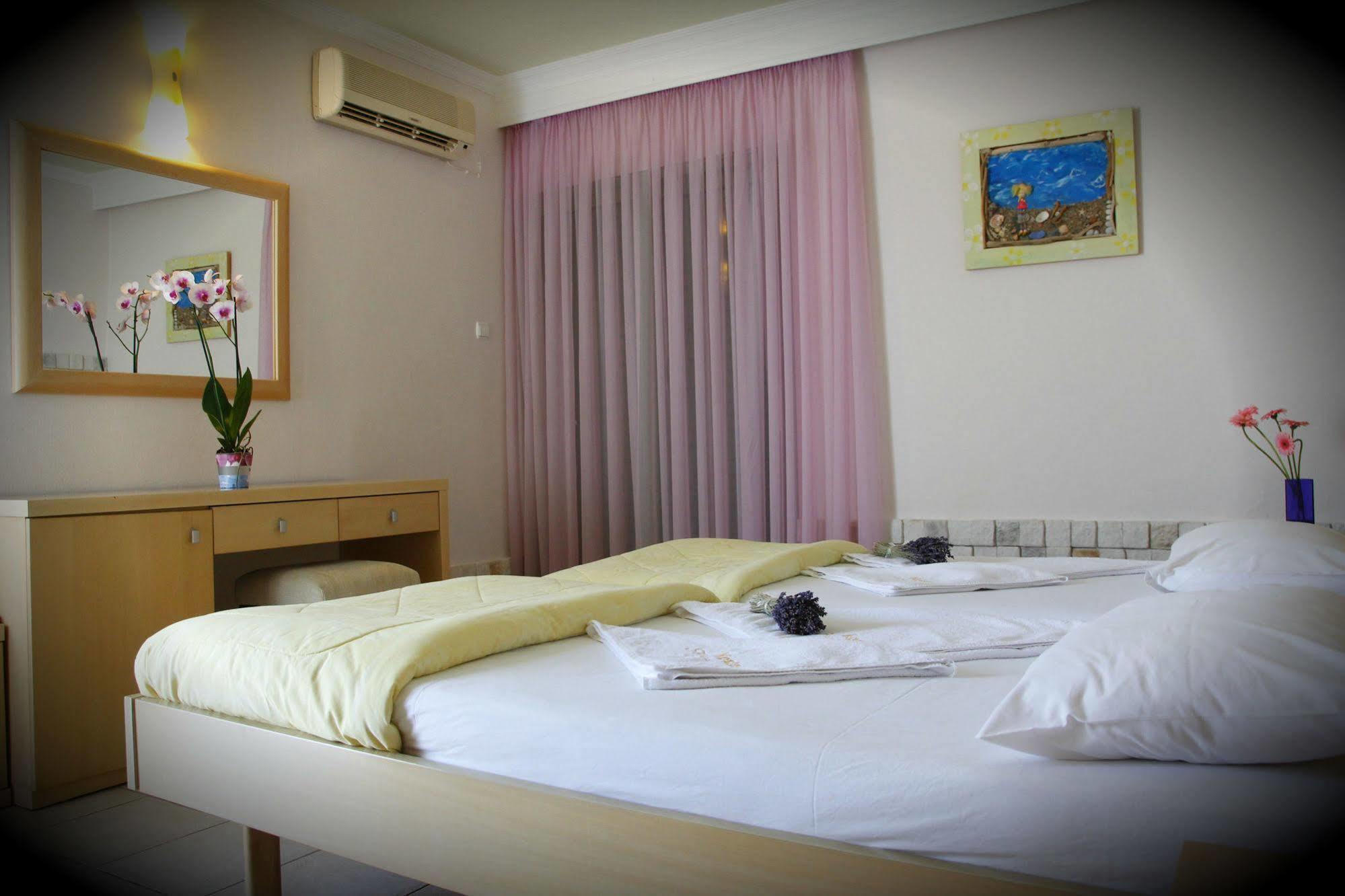 Hotel Kostis Skiathos Exterior photo
